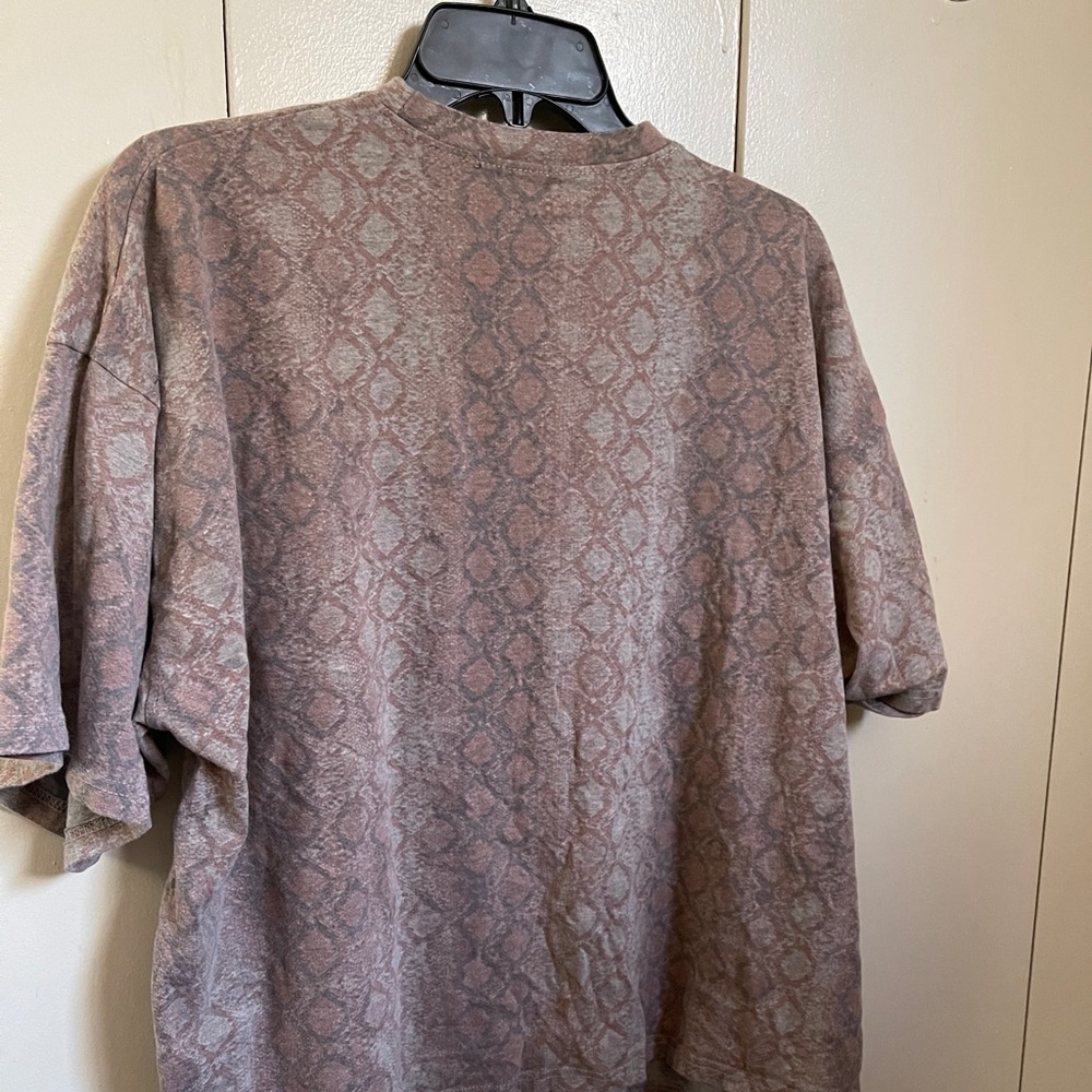 Missguided Tee - Picture 2 of 2